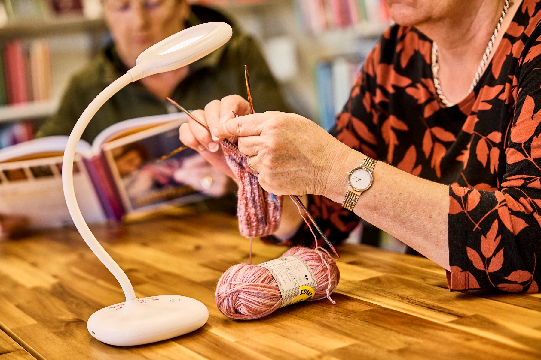 Åben strikkecafé på Kristrup Bibliotek