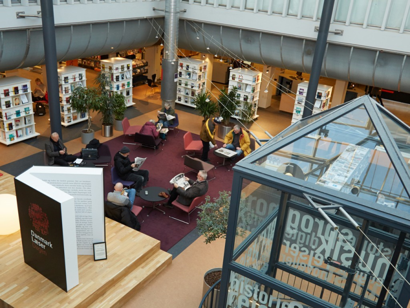 Billede af Randers Bibliotek indefra
