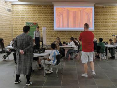 Kildekritisk escaperoom i Kulturhusets sal