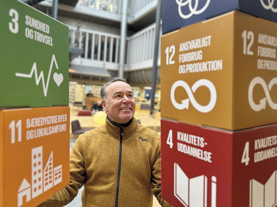 Jens Sørensen med Verdensmålskuber